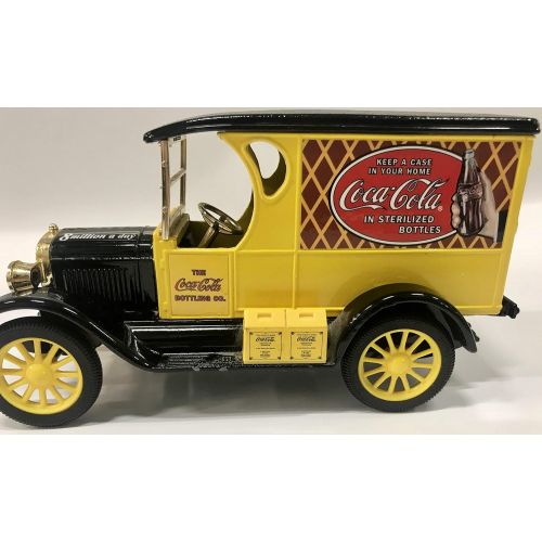 자다 Coca-Cola Vintage Red Bottle Truck Coin Bank