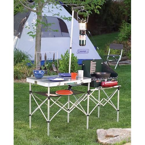 콜맨 Coleman Pack-Away Portable Camp Kitchen, Outdoor Folding Kitchen with Spacious Prep Area, Side Table, Lantern Holder, Hanging Hooks, & Mesh Shelf; Great for Camping, Tailgating, Grilling & More