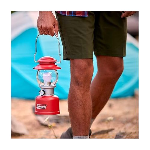 콜맨 Coleman Classic LED Lantern, 300L/500L Handheld Lantern with Hanging Handle, Durable & Water-Resistant Lantern with Long Runtime for Camping, Emergencies, & at-Home Usage