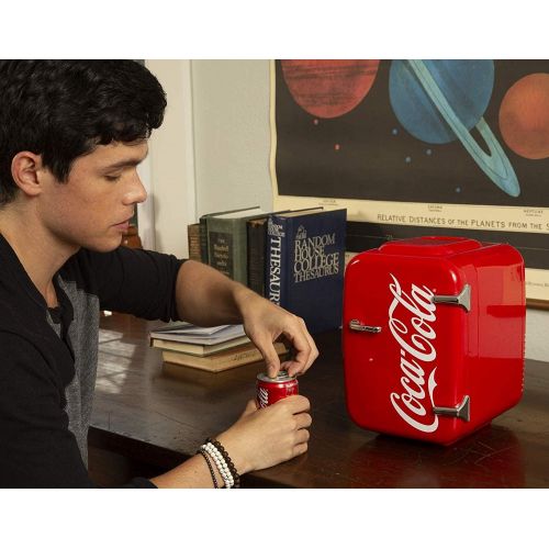  [아마존베스트]Coca-Cola Vintage Chic 4L Cooler/Warmer Mini Fridge by Cooluli for Cars, Road Trips, Homes, Offices and Dorms (110V/12V)