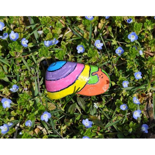  [아마존베스트]Creativity for Kids Hide & Seek Rock Painting Kit - Arts & Crafts For Kids - Includes Rocks & Waterproof Paint