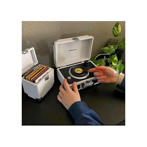 크로슬리 Crosley CR8050A-WS Mini Suitcase Turntable for 3-inch Vinyl Records, White Sand