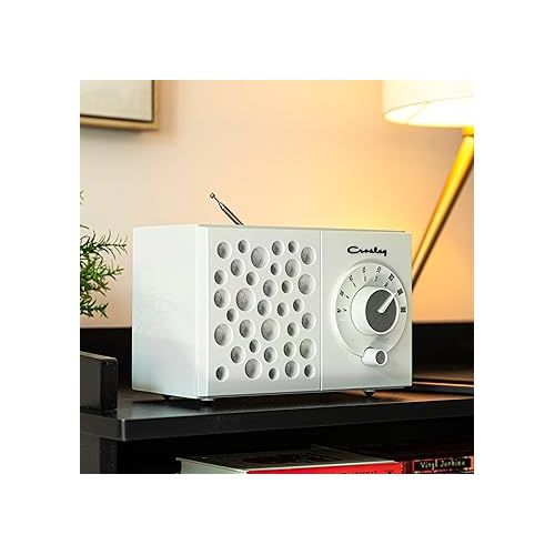 크로슬리 Crosley CR3042A-WS Maverick Portable AM/FM Radio with Bluetooth Receiver, White Sand