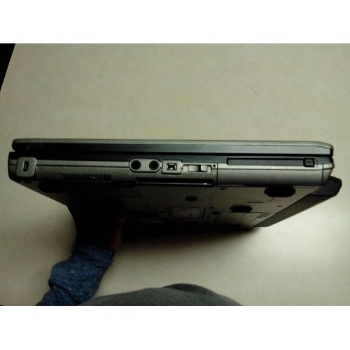 델 Dell D630 Core 2 Duo @ 2.0GHz Laptop Notebook 4GB. 120GB. DVD±RW, Bluetooth, WiFi