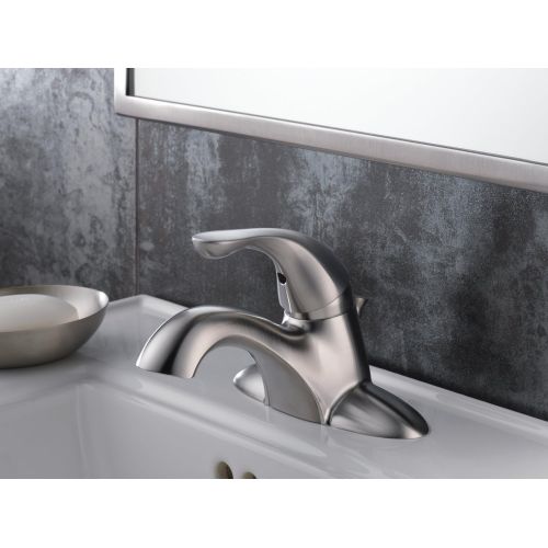  Delta Faucet Delta 520-SSPPU-DST Classic Single Handle Bathroom Faucet, Stainless Centerset