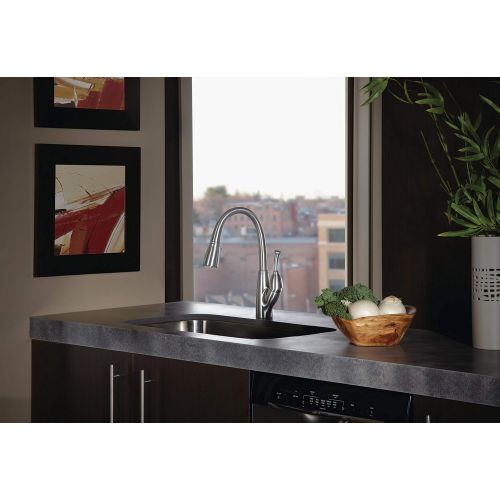  DELTA FAUCET Delta Faucet Allora Single-Handle Kitchen Sink Faucet with Pull Down Sprayer and Magnetic Docking Spray Head, Arctic Stainless 989-AR-DST