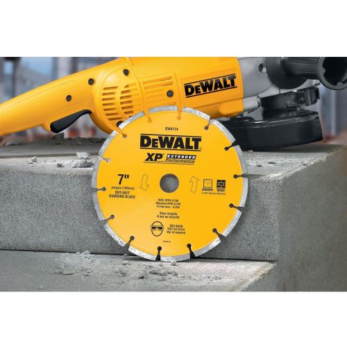  DEWALT DW4714 Industrial 7-Inch Dry Cutting Segmented Diamond Saw Blade woth 5/8-Inch or 7/8-Inch Arbor