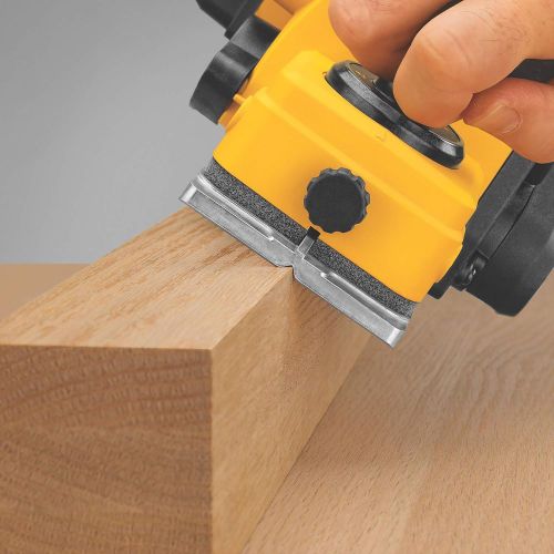  DEWALT Hand Planer, 5.5-Amp, 3-1/4-Inch (D26676)