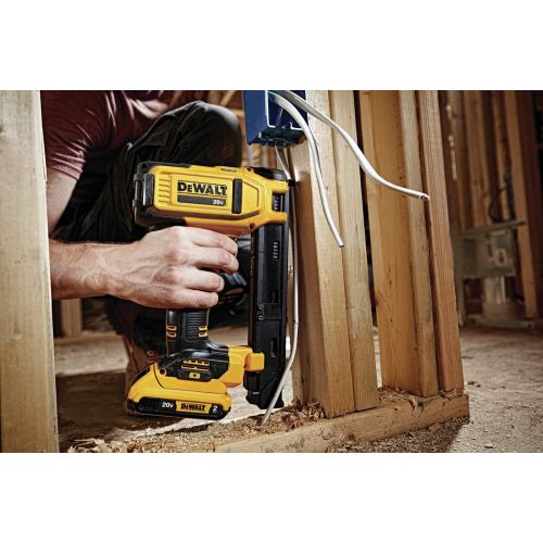  DEWALT 20V MAX Stapler Kit for Cables (DCN701D1)