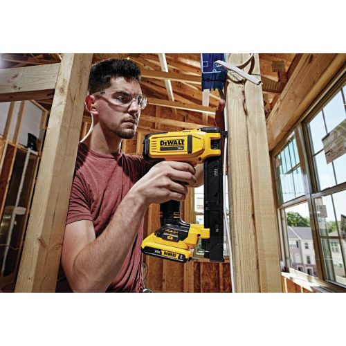  DEWALT 20V MAX Stapler Kit for Cables (DCN701D1)