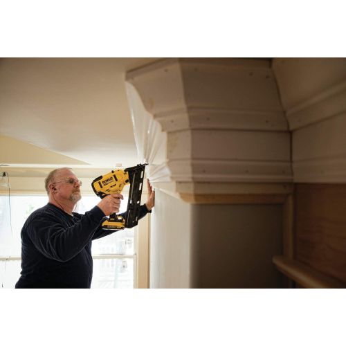  [아마존베스트]DEWALT DCN650D1 20V MAX XR 15 GA Cordless Angled Finish Nailer Kit