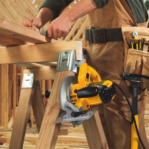  [아마존베스트]DEWALT DWE575 7-1/4 in. Lightweight Circular Saw