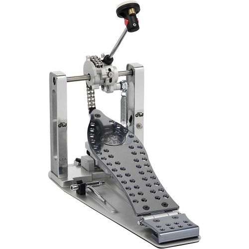  DW},description:Building on the success of the MDD Machine Direct Drive Pedal, the Machined Chain Drive (or MCD) is a boutique pedal that shares many of the patented features, i