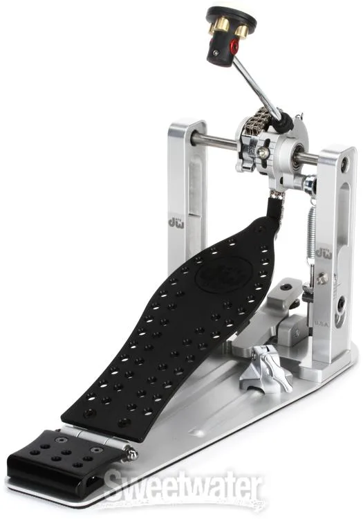  DW DWCPMCDBK MCD Machined Chain Drive Single Bass Drum Pedal - Graphite