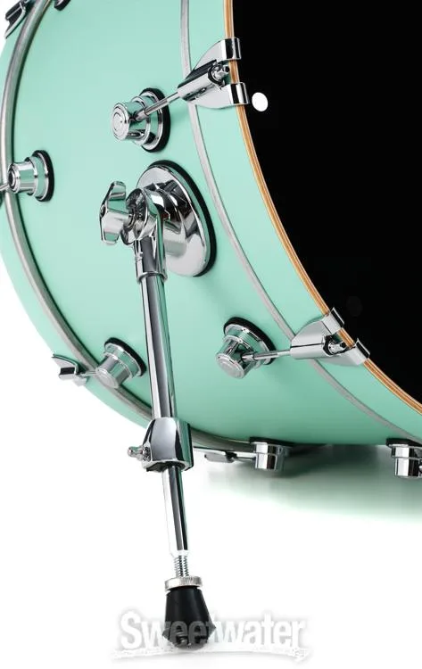  DW Performance Series Bass Drum - 14 x 22 inch - Satin Sea Foam - Sweetwater Exclusive