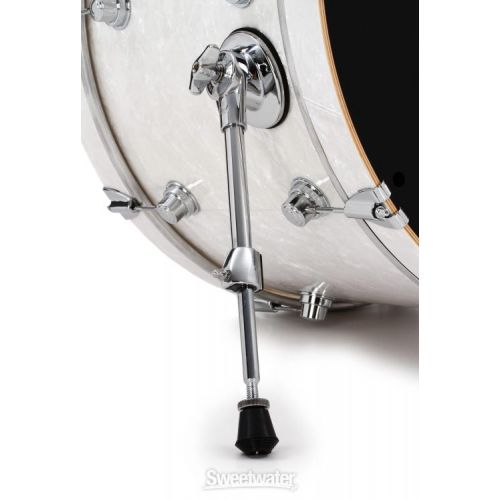  DW Performance Series Bass Drum - 14 x 24 inch - White Marine FinishPly