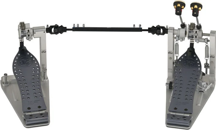  DW DWCPMCD2XF MCD Machined Chain Drive Double Bass Drum Pedal with Extended Footboard - Polished