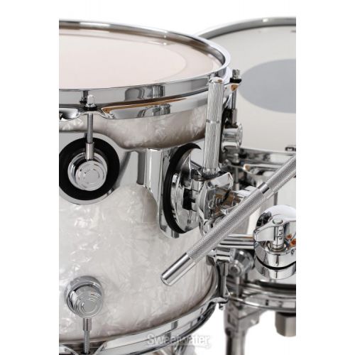  DW Performance Series 3-piece Shell Pack with 22 inch Bass Drum - White Marine FinishPly