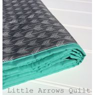 Danoah Little Arrows Cot/Crib Quilt with Grey Arrows and Aqua Green