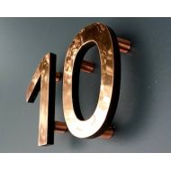 DavidMeddingsDeSign House numbers Modern copper floating in polished lacquered Antigoni, 4/100mm high d