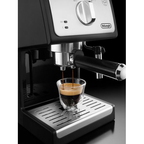  De’Longhi DeLonghi ECP 33.21 Espresso Siebtraegermaschine | Siebtraegerhalter mit Aluminium Finish | Milchschaum Duese | Filtereinsatz fuer 1 oder 2 Tassen Espresso | Auch fuer Pads Geeignet | Sc