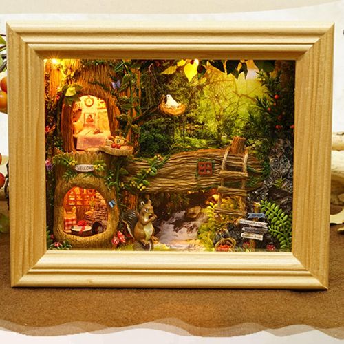  Deevoka Nut Station Photo Frame Model Wood Dollhouse Squirrel Creative LED Gifts