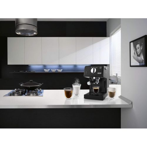 드롱기 De’Longhi DeLonghi ECP 31.21 Espresso Siebtragermaschine | Siebtragerhalter mit Aluminium Finish | Milchschaum Duese | Filtereinsatz fuer 1 oder 2 Tassen Espresso | Auch fuer Pads Geeignet | Sc