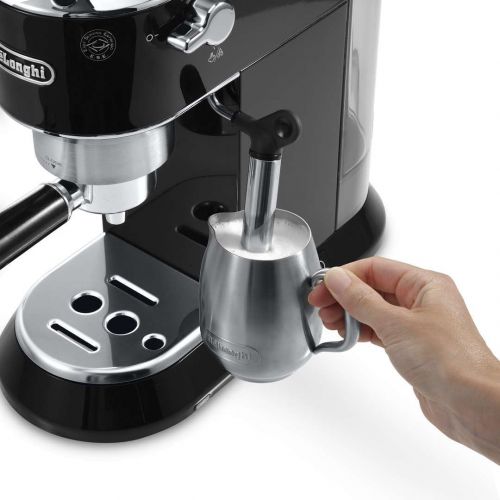 드롱기 DeLonghi Dedica Coffee Machine EC680.BK, 15 Bar Espresso Pump - Black by DeLonghi