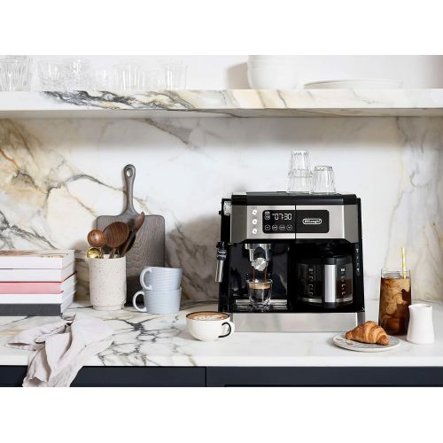 드롱기 [아마존베스트]DeLonghi All-in-One Combination Coffee Maker & Espresso Machine + Advanced Adjustable Milk Frother for Cappuccino & Latte + Glass Coffee Pot 10-Cup, COM532M
