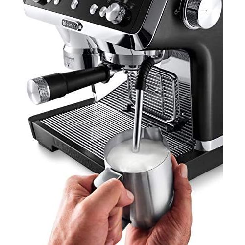 드롱기 De’Longhi DeLonghi La Specialista Prestigio EC9355.BM Espresso Portafilter Machine, Espresso Machine with Integrated Grinder and Professional Milk Foam Nozzle, Black