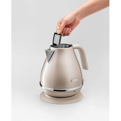 드롱기 DeLonghi Icona Vintage Metallics KBOV3001BG Electric Kettle, 360° Swivel Base, Cord Storage, Stainless Steel, 2000W, Beige