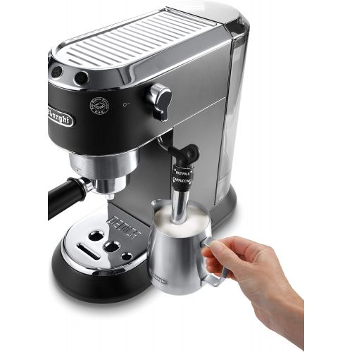 드롱기 De’Longhi DeLonghi Dedica Style EC 685.BK Espresso Filter Holder Espresso Machine with Professional Milk Foam Nozzle 15 cm Wide 1 Litre Water Tank Full Metal Casing E.S.E Pads Black