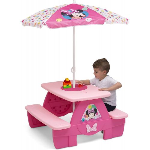  Delta Children 4 Seat Activity Picnic Table with Umbrella and Lego Compatible Tabletop, Minnie Mouse