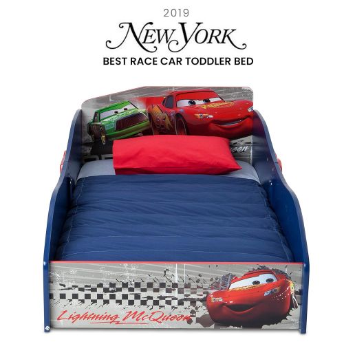  Delta Children Wood Toddler Bed, Disney/Pixar Cars