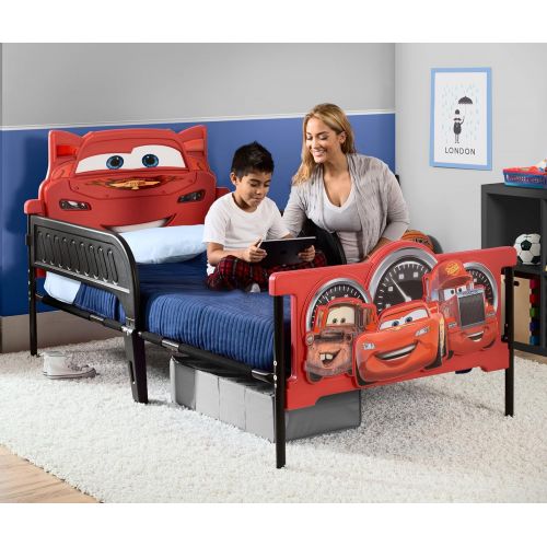  Delta Children Plastic 3D-Footboard Twin Bed, DisneyPixar Cars