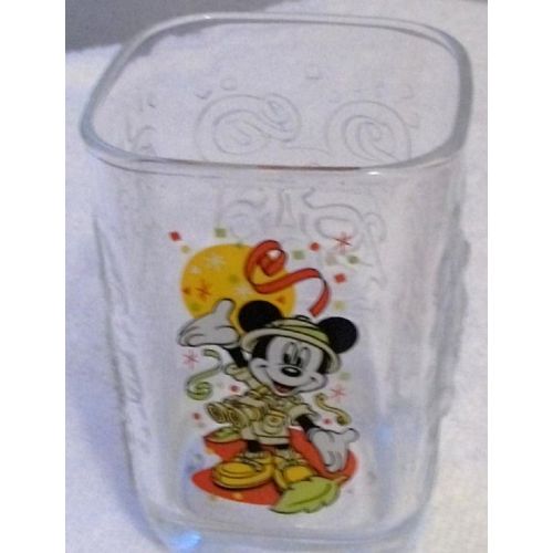 디즈니 Square Walt Disney World Celebration 2000 Magic Kingdom with Mickey Mouse Glass Tumbler COLLECTIBLE