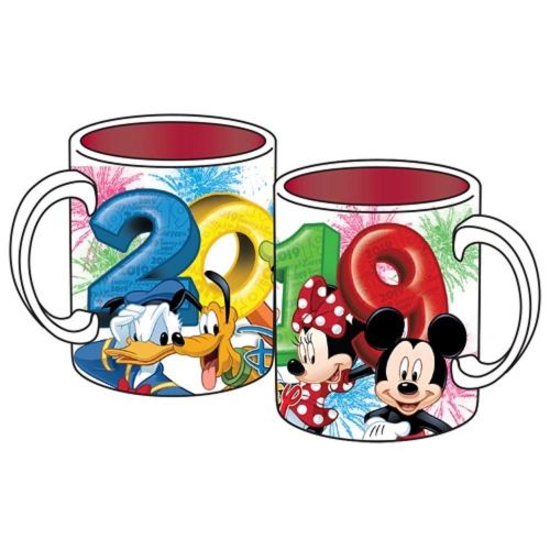 디즈니 Disney 2019 Dated Numbers Above Group Mickey Minnie Goofy Pluto Donald 14oz Relief Mug