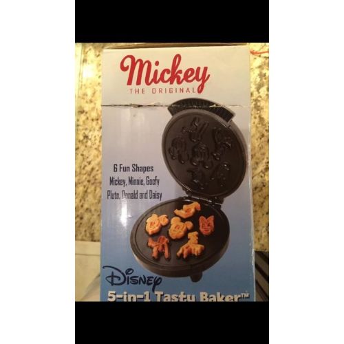 디즈니 Disney Mickey &Gang 5 in 1 Tasty Baker Waffle Maker,Bakes Pancake,Muffins, breads, cakes, and brownies