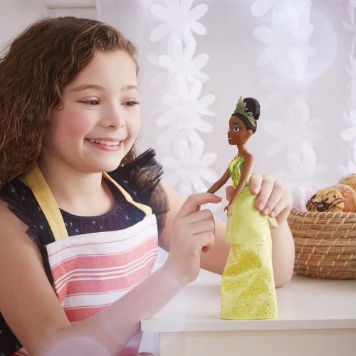 디즈니 Disney Princess Royal Shimmer Tiana Doll, Fashion Doll with Skirt and Accessories, Toy for Kids Ages 3 and Up