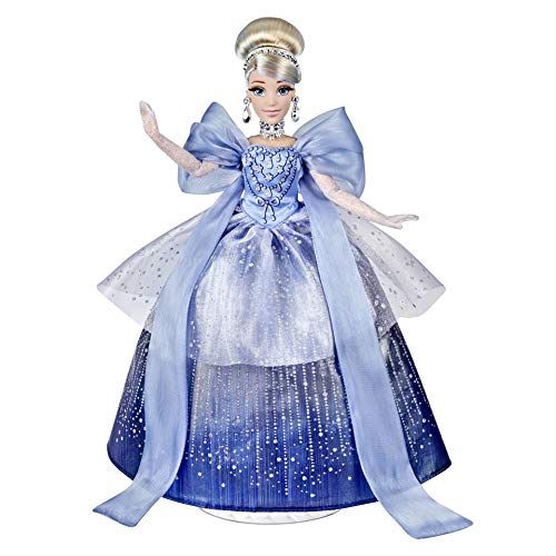 디즈니 Disney Princess Style Series Holiday Style Cinderella, Christmas 2020 Fashion Collector Doll with Accessories, Toy for Girls 6 Years and Up
