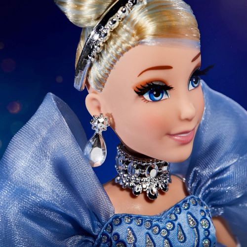 디즈니 Disney Princess Style Series Holiday Style Cinderella, Christmas 2020 Fashion Collector Doll with Accessories, Toy for Girls 6 Years and Up