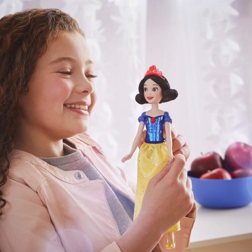 디즈니 Disney Princess Royal Shimmer Snow White Doll, Fashion Doll with Skirt and Accessories, Toy for Kids Ages 3 and Up