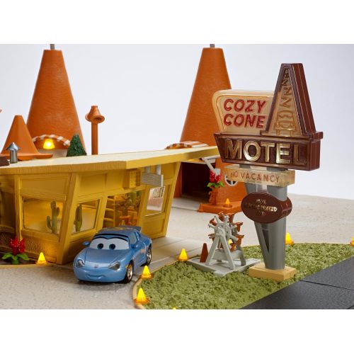 디즈니 DisneyPixar Cars 3 Sallys Cozy Cone Motel Playset