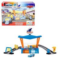 Disney Cars Toys Disney Pixar Cars Color Change Dinoco Car Wash Playset with Pitty and Exclusive Lightning McQueen Vehicle, Interactive Water Play Toy for Kids Age 4 Years and Older