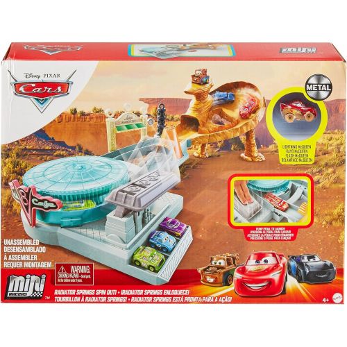  Disney Cars Toys Disney Pixar Cars Mini Racers Radiator Springs Spin Out Playset with Pitty and Exclusive Lightning McQueen Vehicle, Interactive Water Play Toy for Kids Age 4 Years and Older