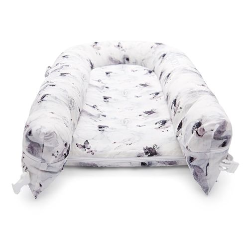  DockATot Deluxe+ Dock (Pristine White) - The All in One Baby Lounger - Perfect for Co Sleeping - Suitable from 0-8 Months (Pristine White)