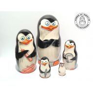 DollladyUkraine Penguins of Madagascar Nesting Dolls 11 cm, Kids Gift, Matryoshka Doll 5pcs, Funny Gifts, Kids Room Decor, Gift for kids, Wood animals