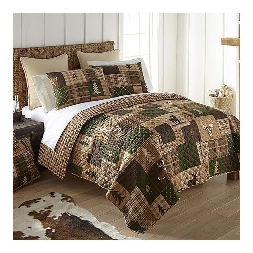  Donna Sharp Full/Queen Bedding Set - 3 Piece - Green Forest Lodge Quilt Set with Full/Queen Quilt and Two Standard Pillow Shams - Fits Queen Size and Full Size Beds - Machine Washable