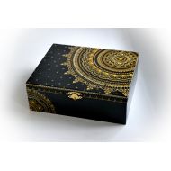 /DotslandUA Gold mandala jewelry box Jewellery wooden box Wooden box Acrylic painting Exclusive design Hand painted box Henna mandala Mehndi art