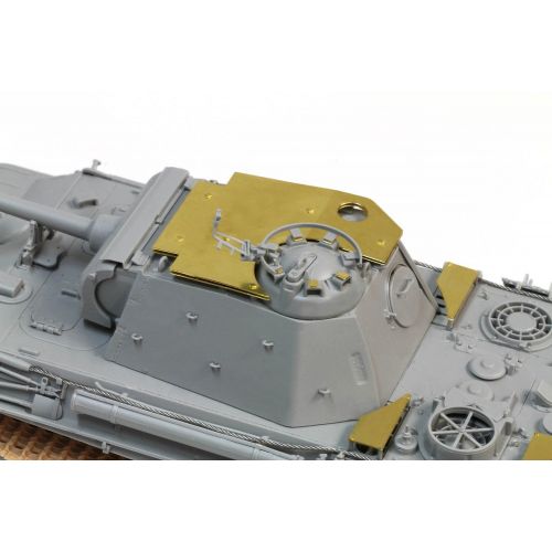  Dragon Models USA Dragon Models 135 Panther Ausf.G Late Production wAdd-on Anti-Aircraft Armor Model Building Kits